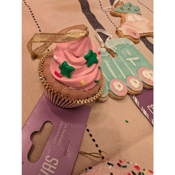 Bundle of yummy Christmas ornements - Picture 5 of 5